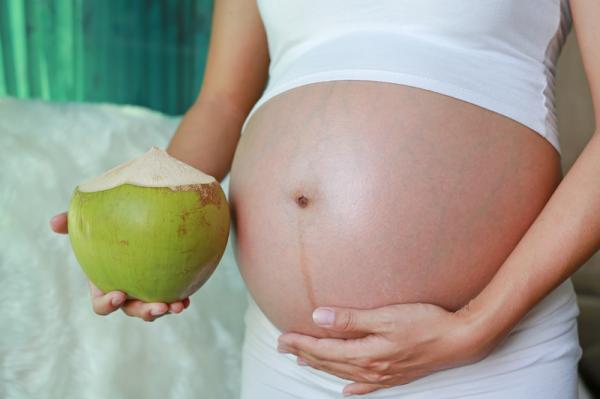 Você pode comer coco durante a gravidez?  - Como tomar coco durante a gravidez 