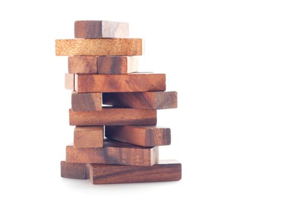 Jogos para crianças dos 6 aos 8 anos - Jenga